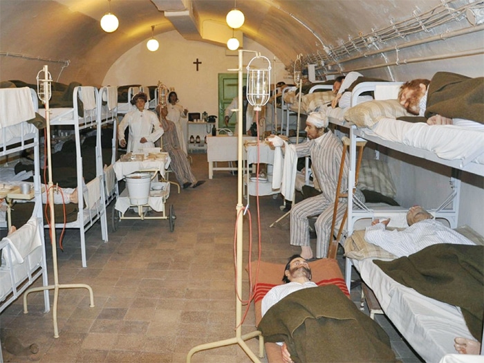 Ospedale nella Roccia di Budapest: visita all'ex-ospedale sotterraneo e bunker antiatomico top-secret