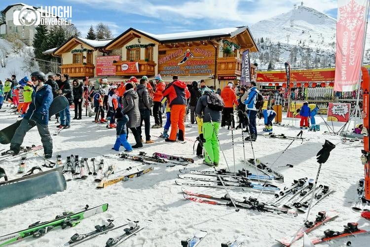 Sciare ai Piani di Bobbio: giornata sugli sci vicino a Milano, Como e Bergamo